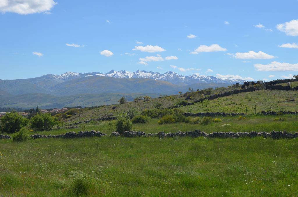 فندق Hostal Refugio De Gredos نافاريدوندا دي غريدوس المظهر الخارجي الصورة