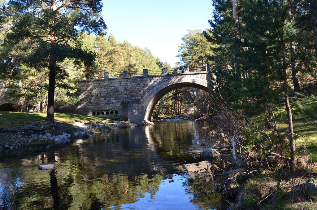 فندق Hostal Refugio De Gredos نافاريدوندا دي غريدوس المظهر الخارجي الصورة