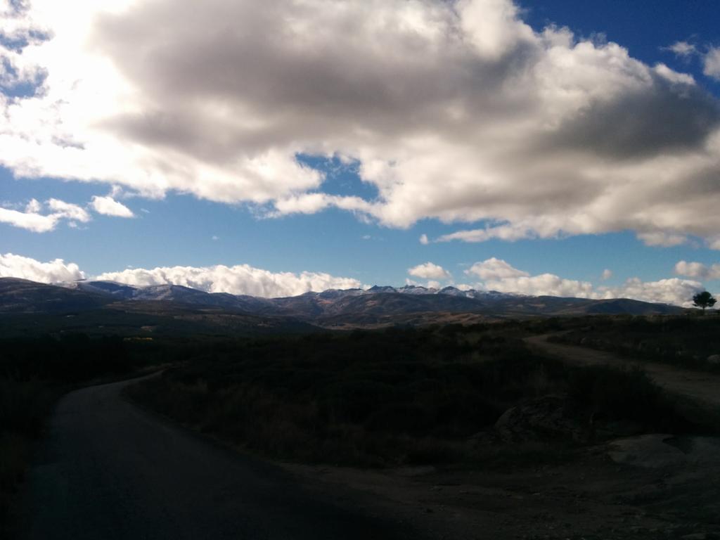 فندق Hostal Refugio De Gredos نافاريدوندا دي غريدوس المظهر الخارجي الصورة